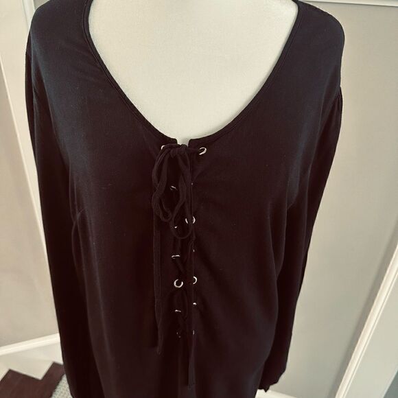 Kendal and Kylie long sleeved, black mini dress with front tie. - Picture 4 of 5